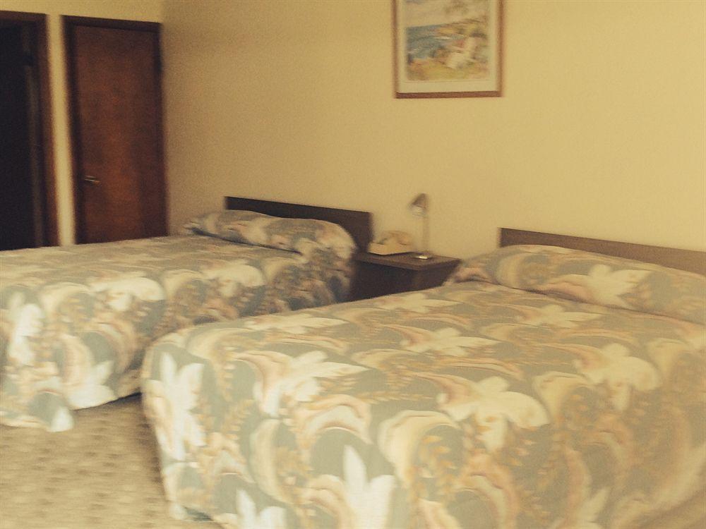 Plaza Inn 피보디 외부 사진