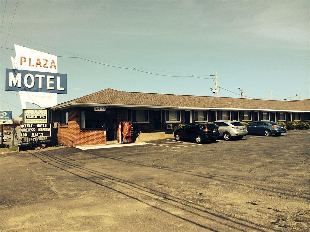 Plaza Inn 피보디 외부 사진